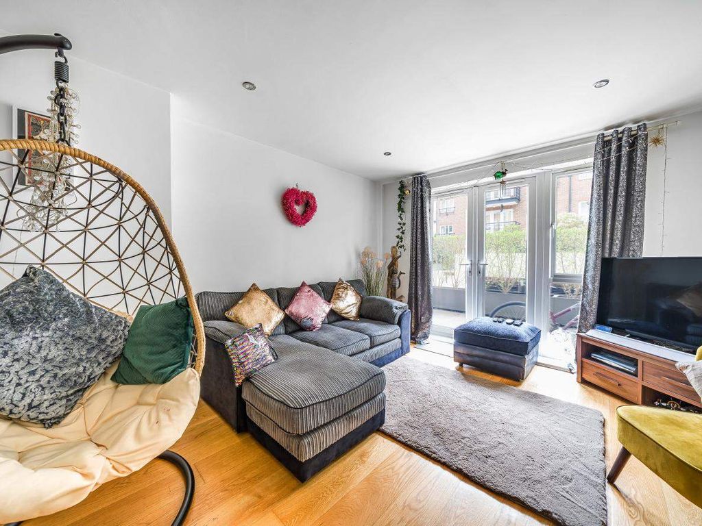 2 bed flat for sale in Royal Quarter, Seven Kings Way, Kingston Upon