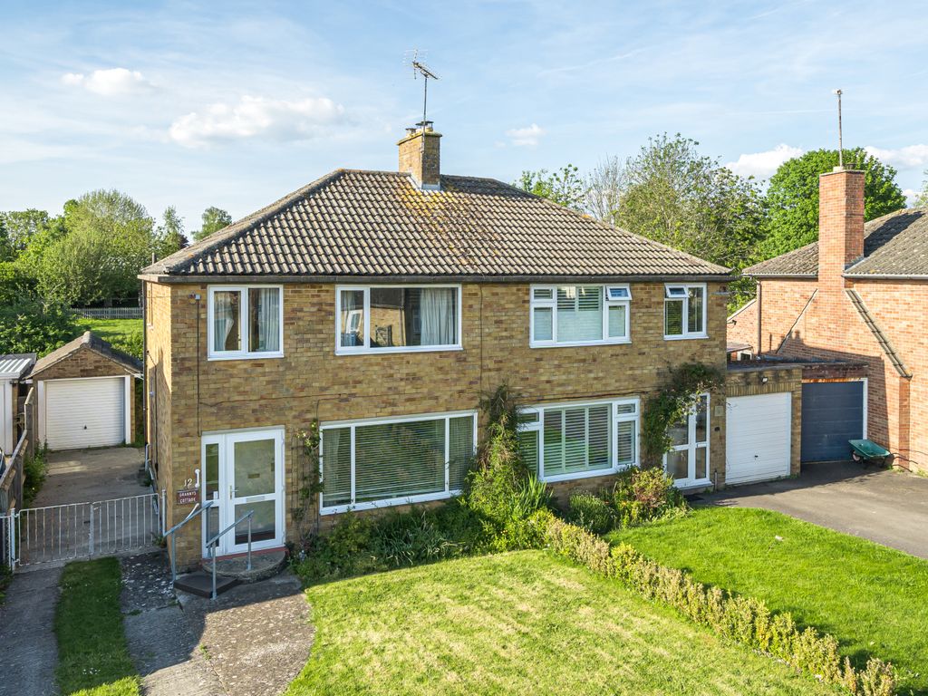 3 bed semidetached house for sale in Palmers, Wantage, Oxfordshire