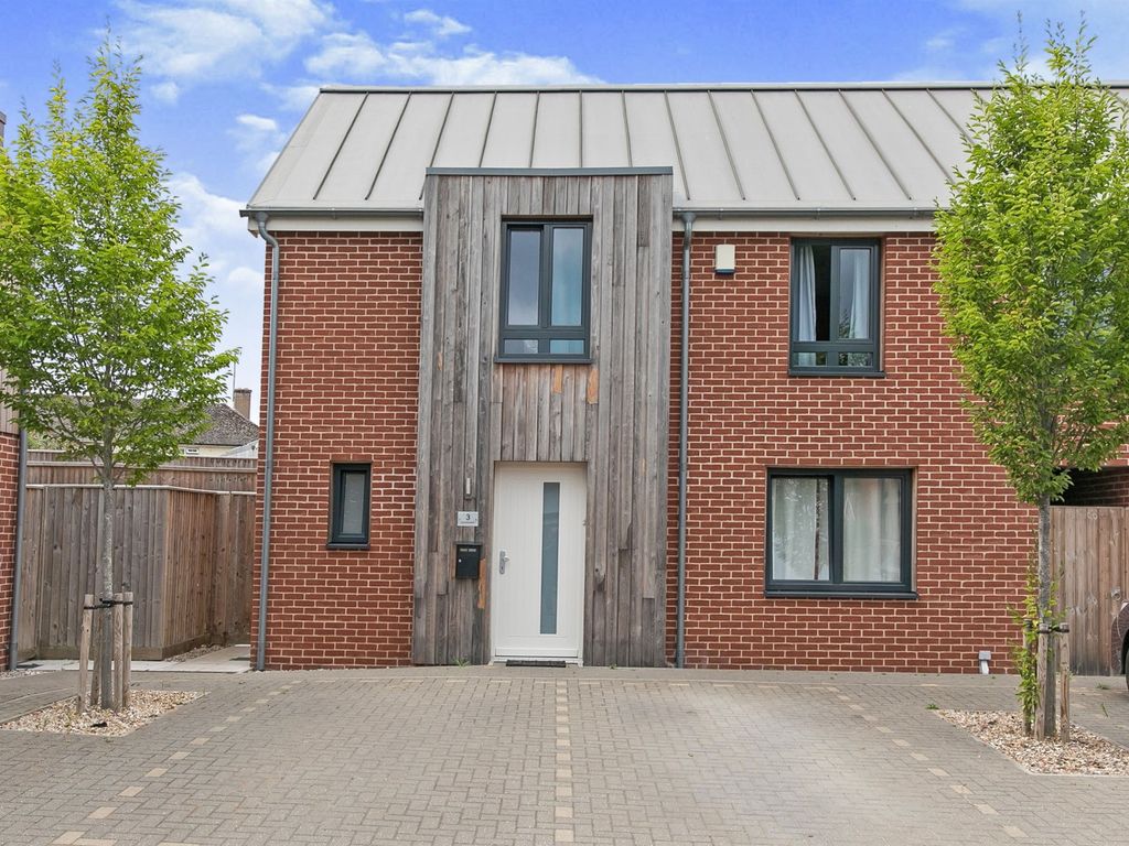 3 bed end terrace house for sale in Old School Mews, Melton, Woodbridge