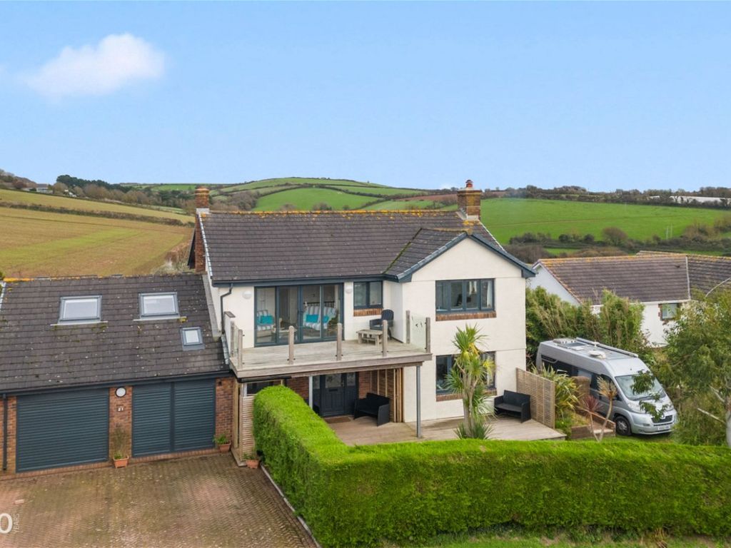 5 bed detached house for sale in Mead Drive, Thurlestone, Kingsbridge