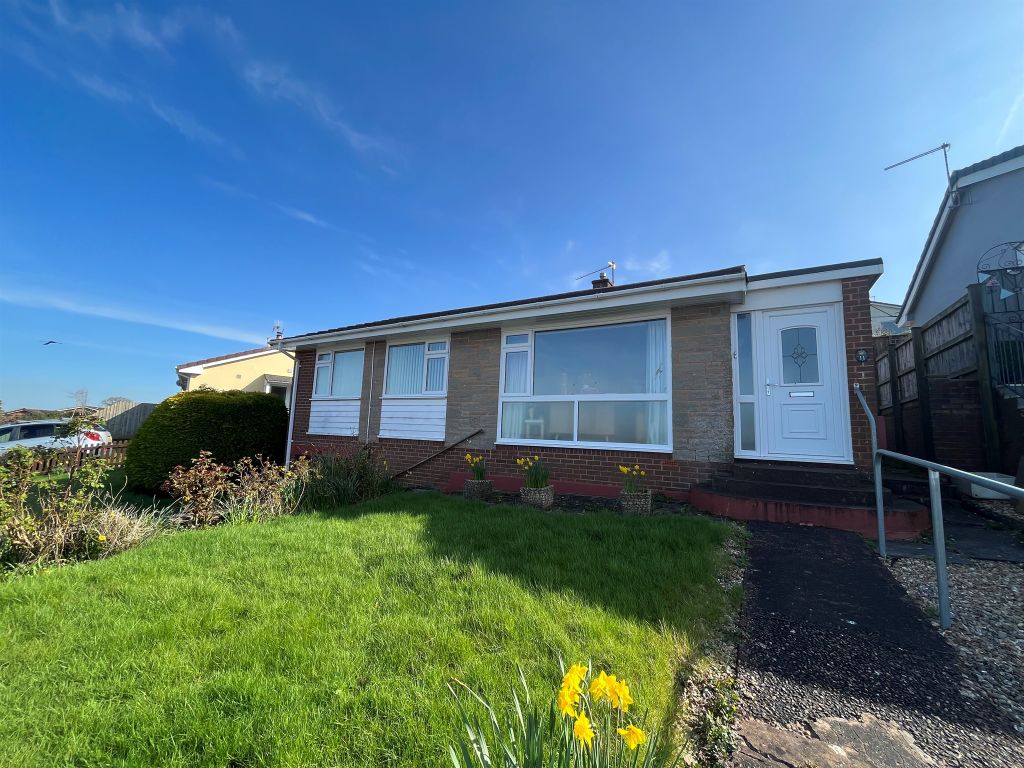 3 bed detached bungalow for sale in Anstey Crescent, Tiverton EX16, £