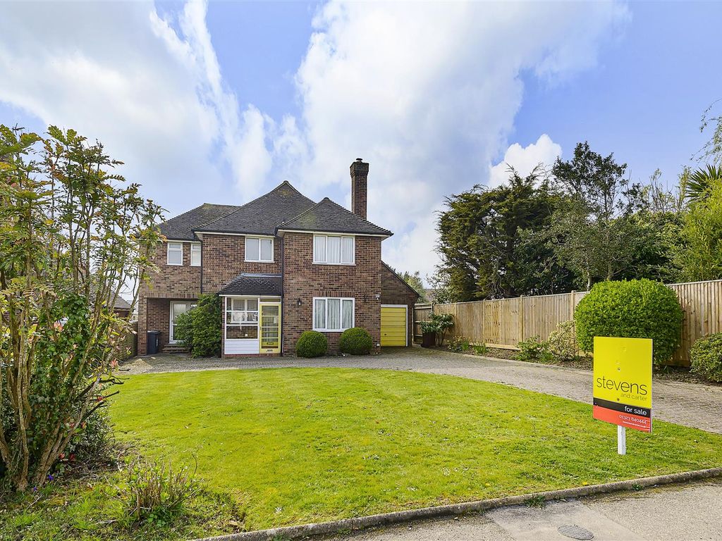 4 bed detached house for sale in Hawthylands Crescent, Hailsham BN27