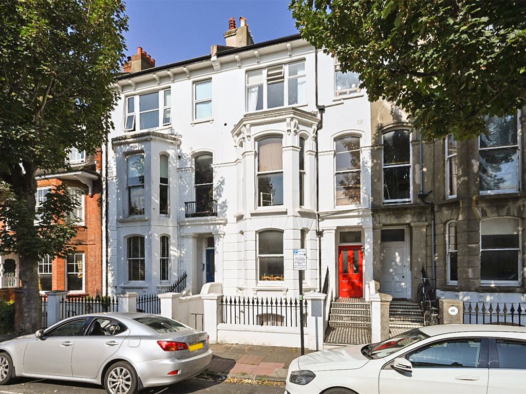 2 bed flat for sale in Compton Avenue, Brighton, East Sussex BN1, £