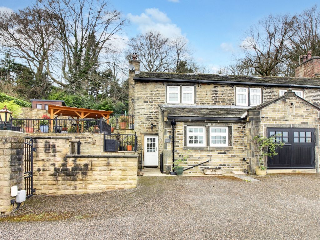 3 bed semidetached house for sale in Washer Lane, Halifax HX2, £
