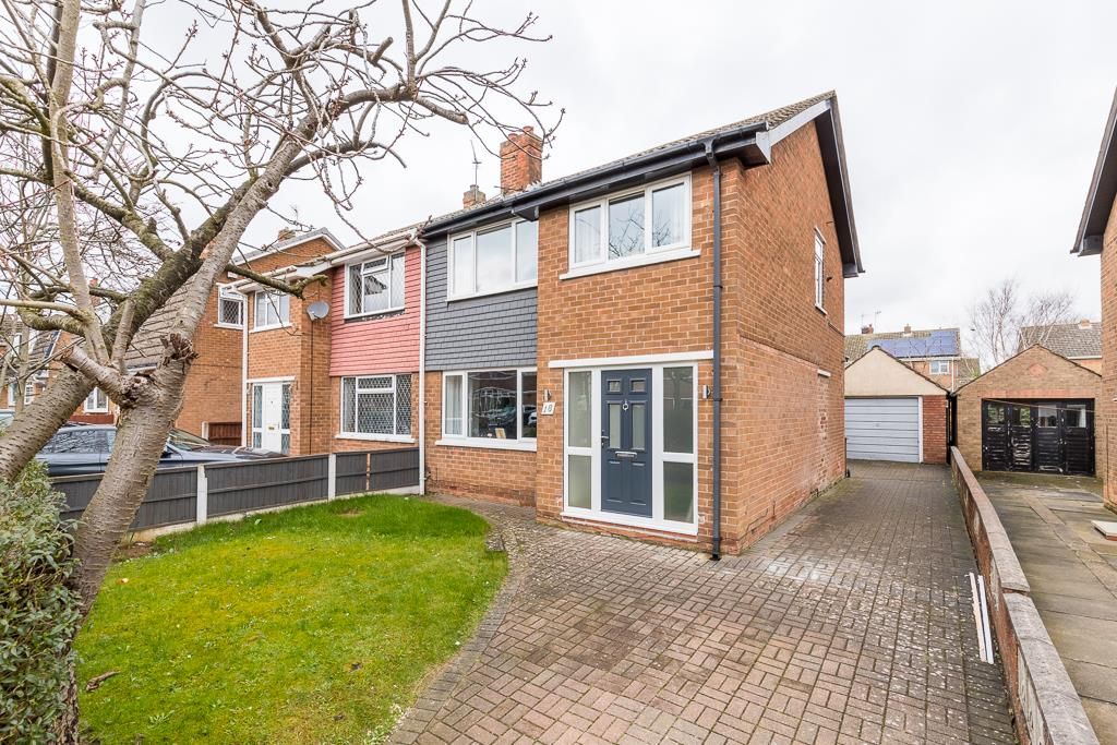 3 bed semidetached house to rent in Trinity Road, Bottesford