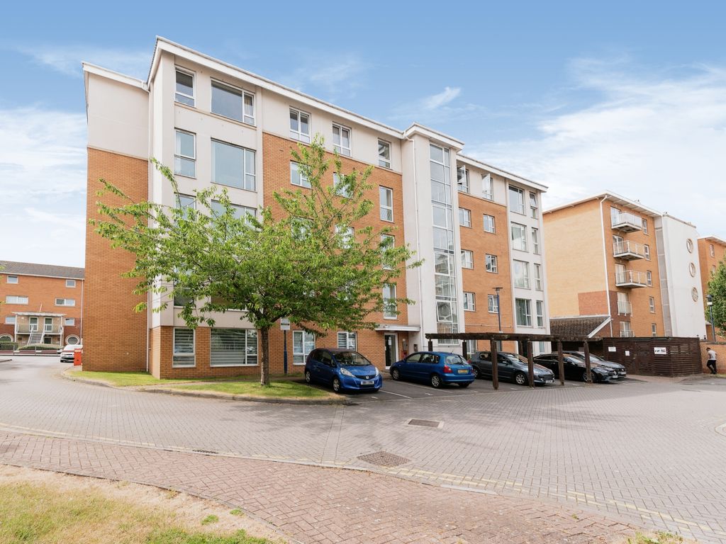 2 bed flat for sale in Reresby Court, Dumballs Road, Cardiff Bay CF10