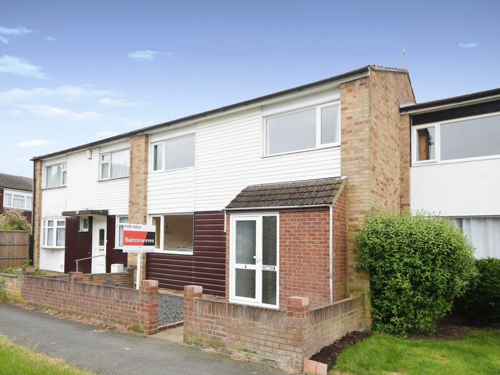 3 bed terraced house for sale in Somerset Gardens, Basildon, Essex SS13