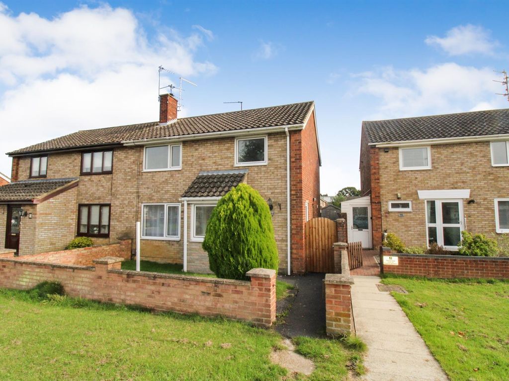 3 bed semidetached house for sale in Glastonbury Road, Corby NN18, £