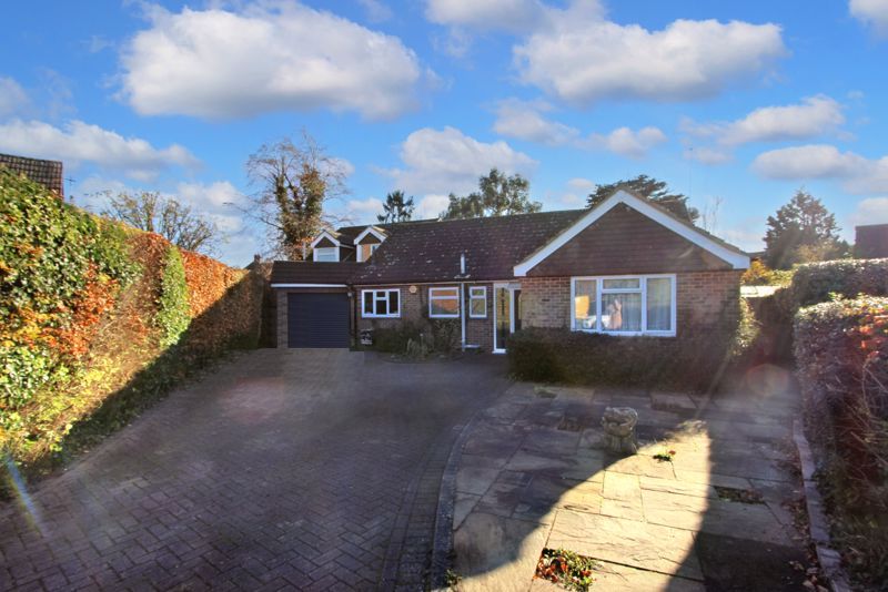 4 bed detached bungalow for sale in Northfield Road, SherfieldOn