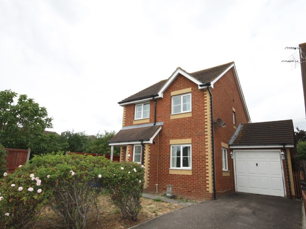 3 bed detached house to rent in Marsh Rise, Kemsley, Sittingbourne ME10