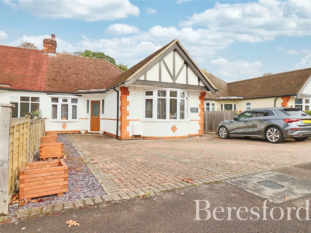 2 bed bungalow for sale in Oakroyd Avenue, Dunmow CM6 Zoopla