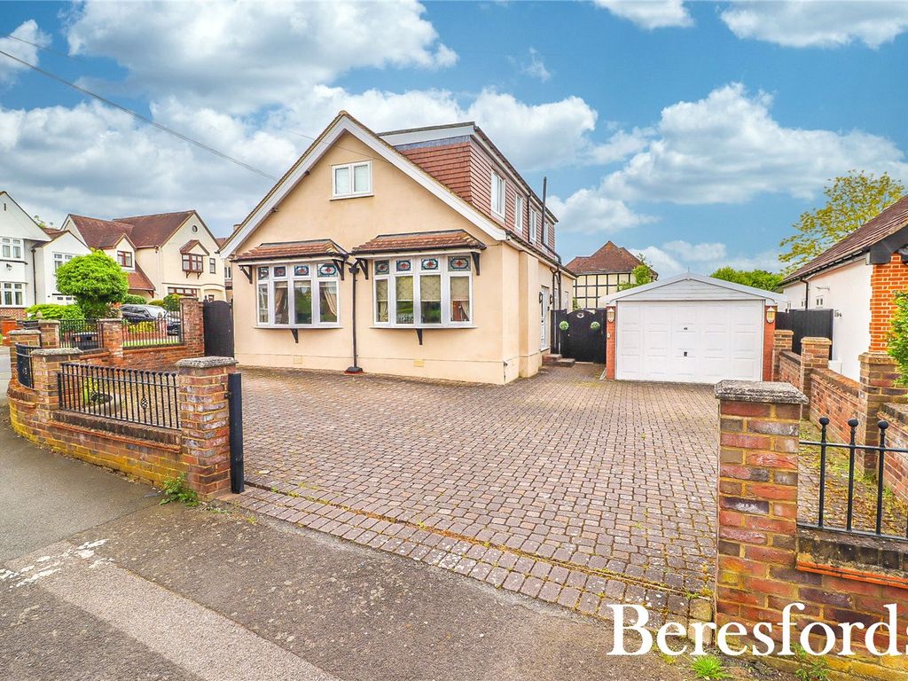 5 bed detached house for sale in Grosvenor Gardens, Upminster RM14, £1,000,000 Zoopla
