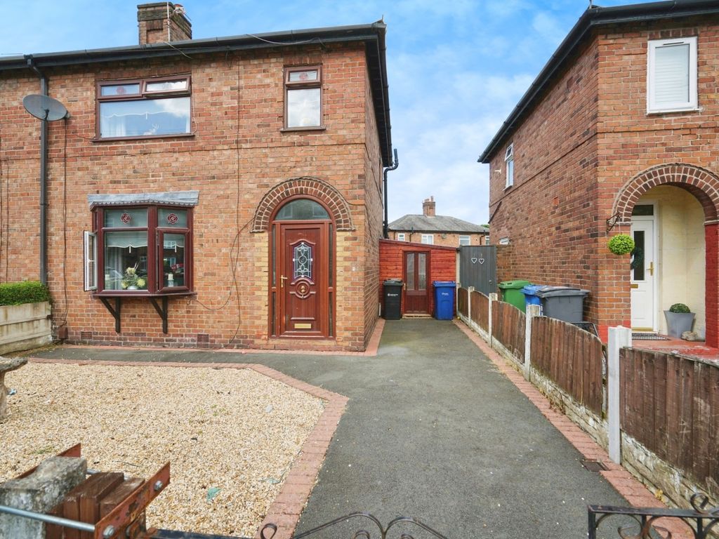 4 bed semidetached house for sale in Banks Crescent, Warrington, Cheshire WA4, £170,000 Zoopla