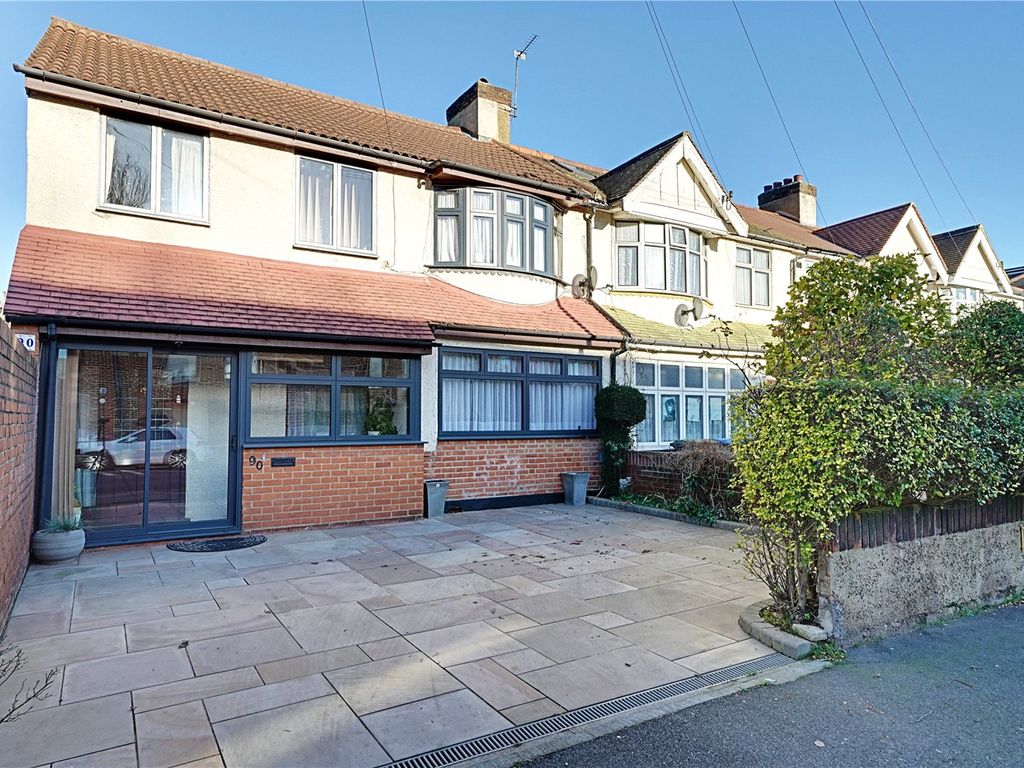 4 bed end terrace house for sale in Parsonage Lane, Enfield EN2, £