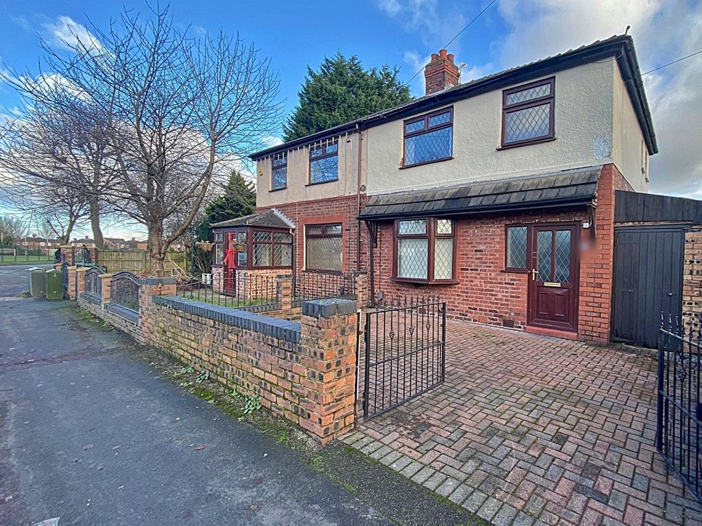3 bed semidetached house for sale in Grange Avenue, Warrington WA4, £