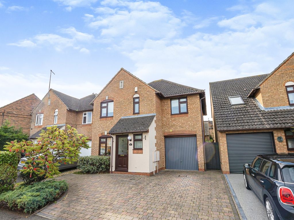 4 bed detached house for sale in Andrews Way, Raunds, Wellingborough