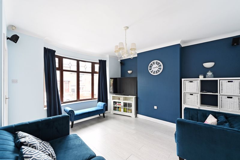 3 bed semidetached house for sale in Malin Road, Stannington