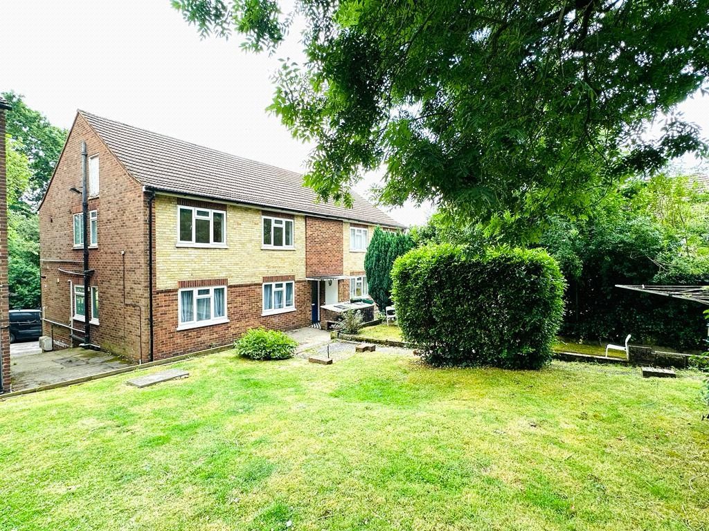 2 bed flat for sale in Queen Elizabeth Court, Park Road, EN5 Zoopla