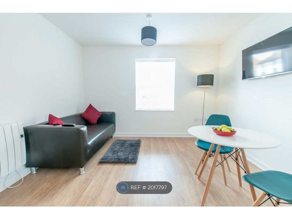 1 bed flat to rent in Heathfield Avenue, Crewe CW1, £615 pcm Zoopla