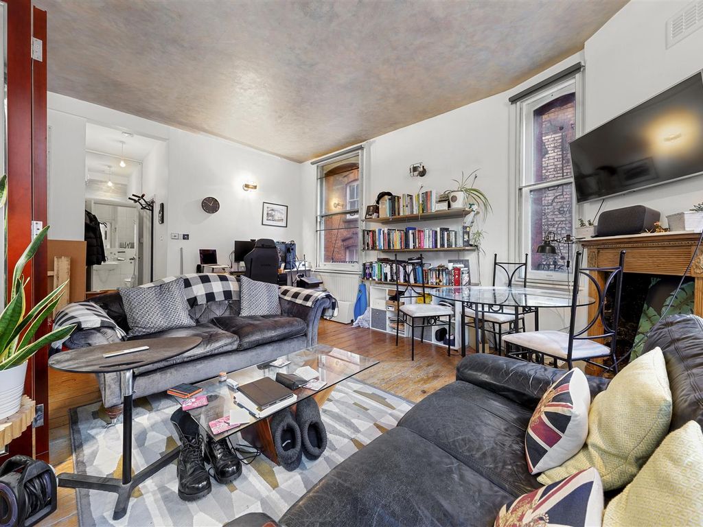 Tisbury Court, London W1D