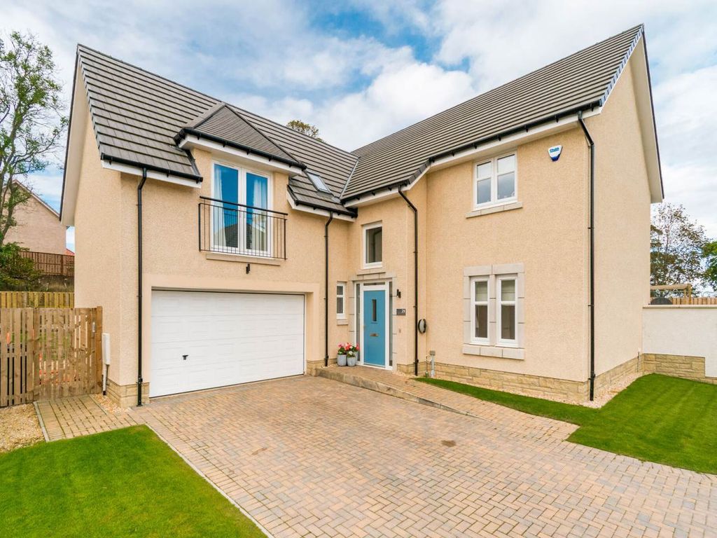 5 bed detached house to rent in Gifford Crescent, Balerno, Edinburgh