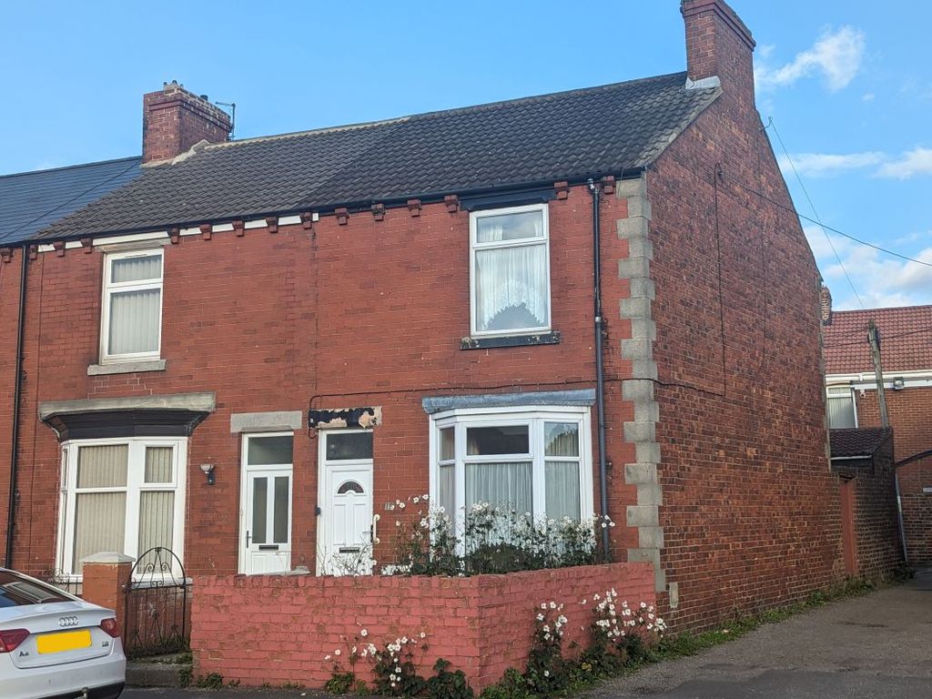3 bed end terrace house for sale in 19 Victoria Lane, Coundon,