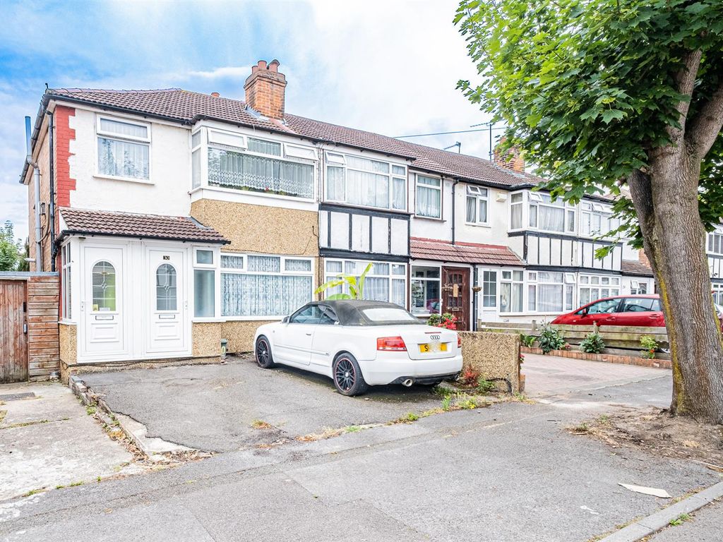 End terrace house for sale in Kenilworth Gardens, Hayes UB4 Zoopla