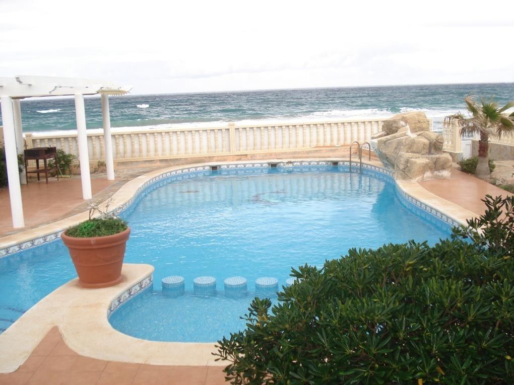 6 bed villa for sale in La Manga, Murcia, Spain, £1,207,154 Zoopla