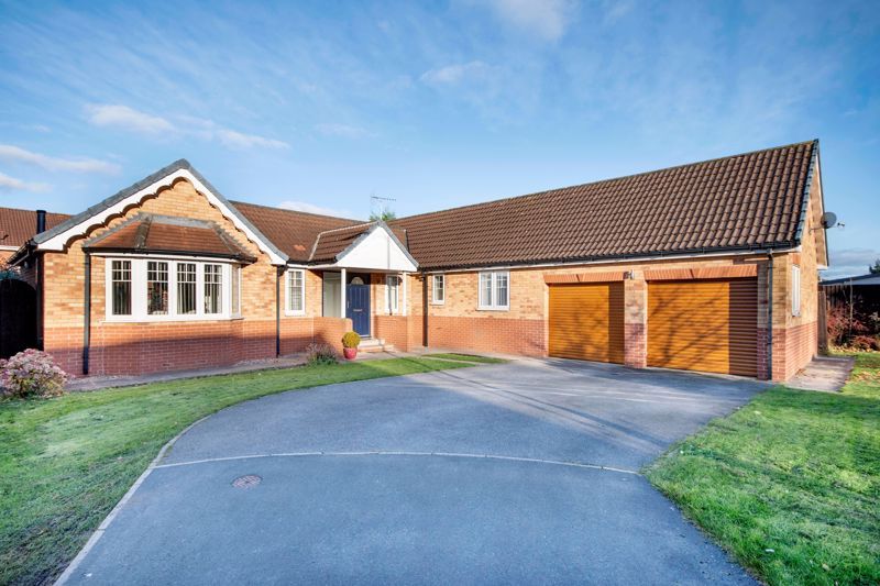 3 bed detached bungalow for sale in Hatchellwood View, Bessacarr