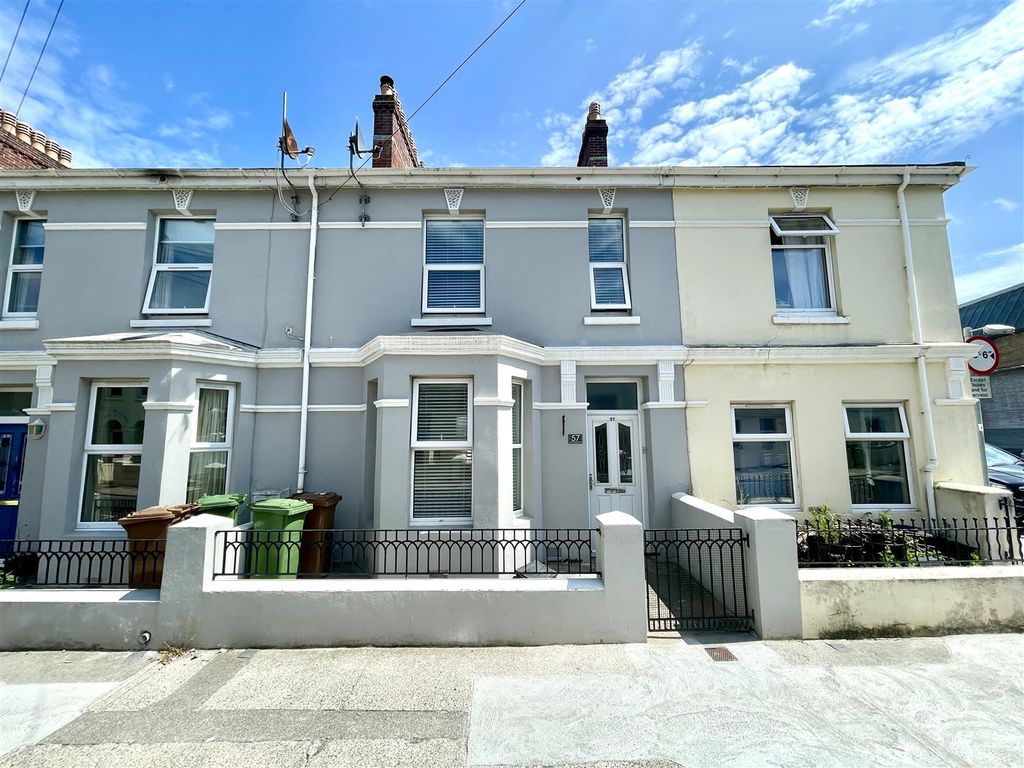 3 bed property for sale in Cattedown Road, Cattedown, Plymouth PL4, £