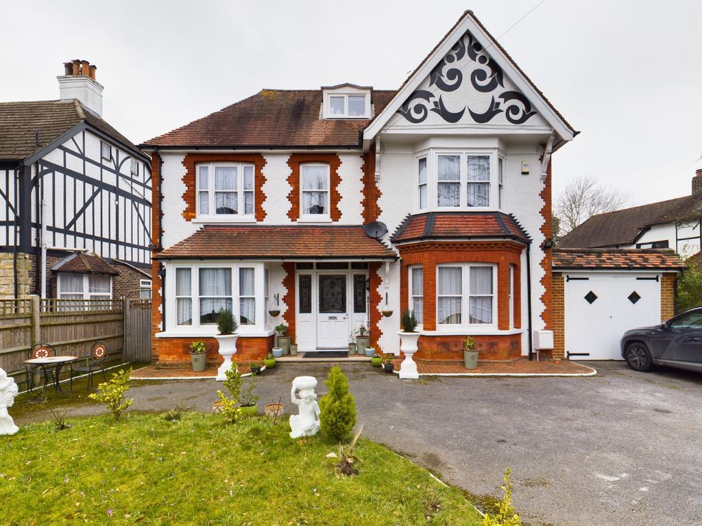 6 bed detached house for sale in Massetts Road, Horley, Surrey RH6 Zoopla