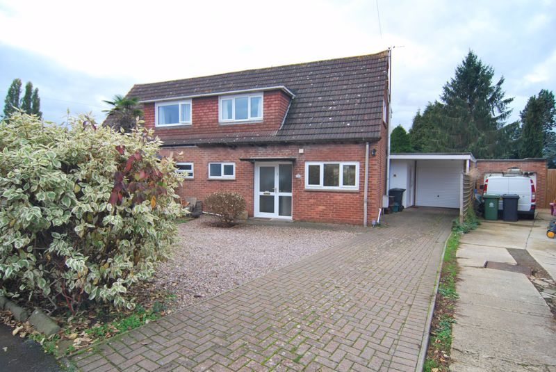 3 bed semidetached house for sale in Oxstalls Drive, Longlevens