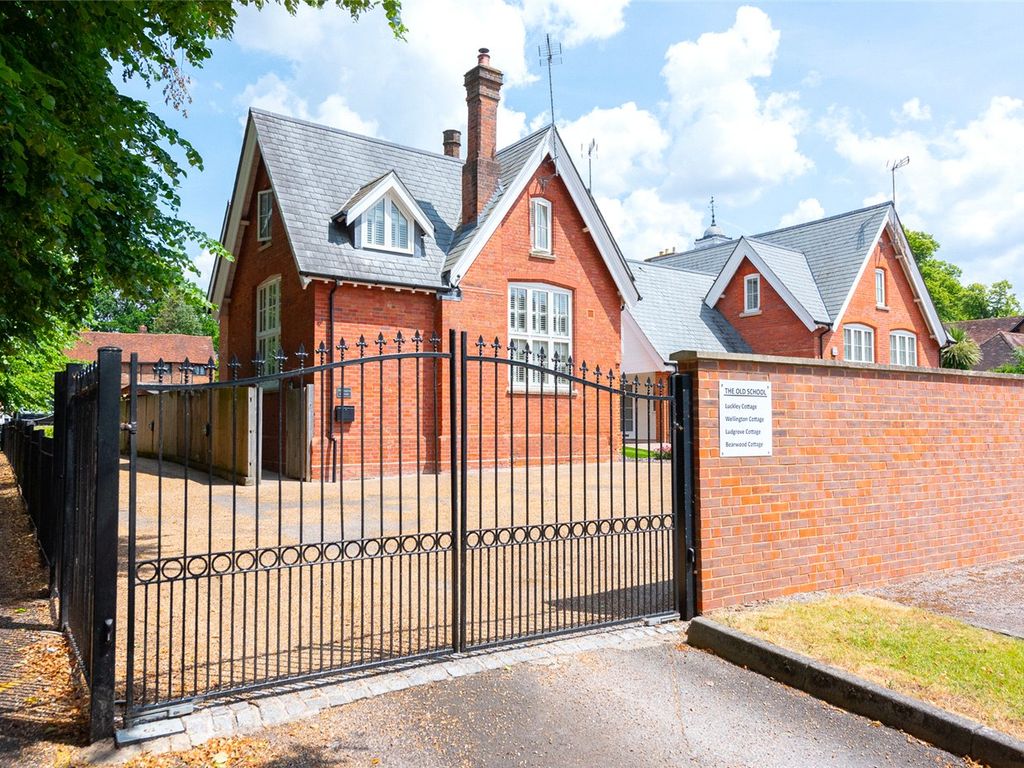 3 bed semidetached house for sale in Reading Road, Wokingham, Berkshire RG41 Zoopla