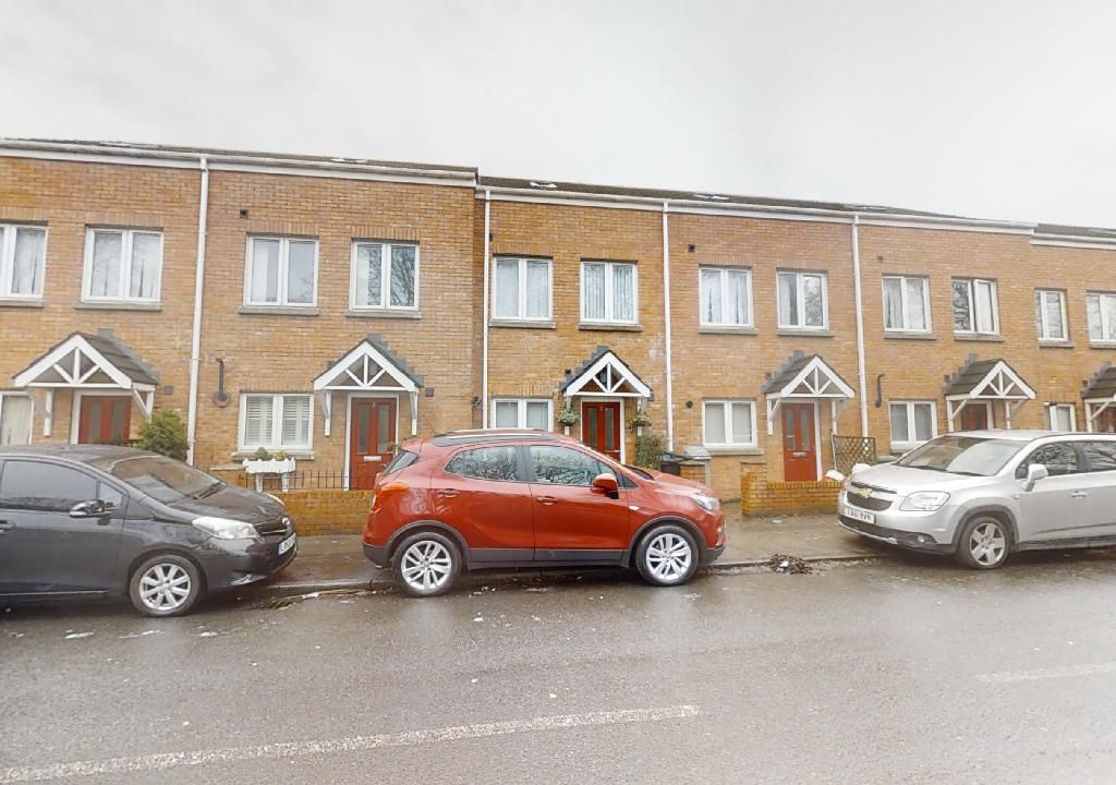 4 bed town house for sale in Ayres Road, Old Trafford, Manchester M16