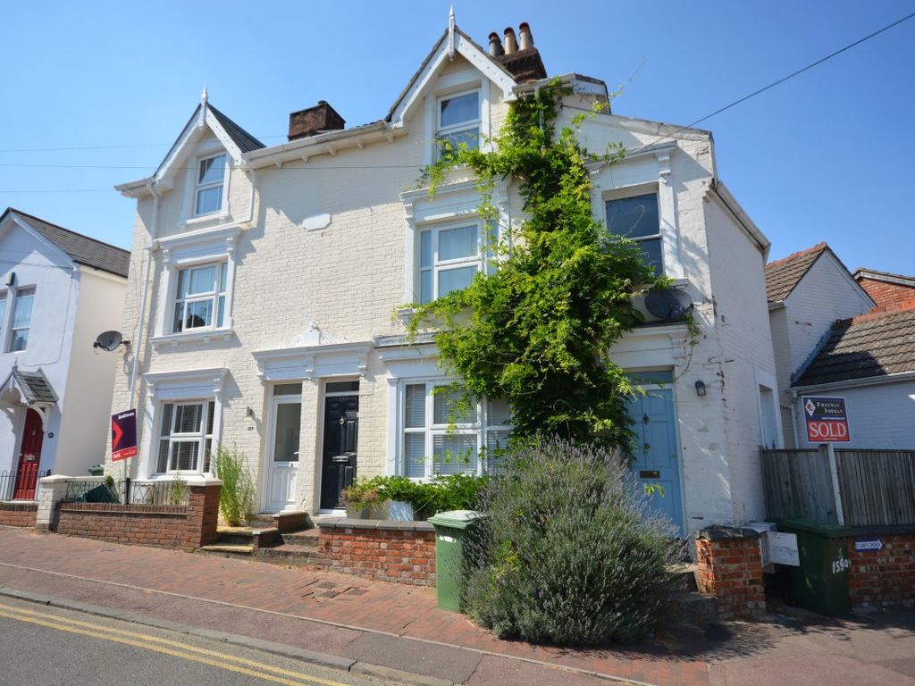 2 bed semidetached house to rent in Queens Road, Tunbridge Wells TN4 Zoopla