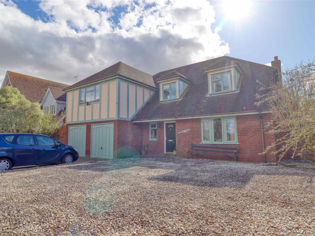 4 bed detached house for sale in Heather Lodge, Robinson Road