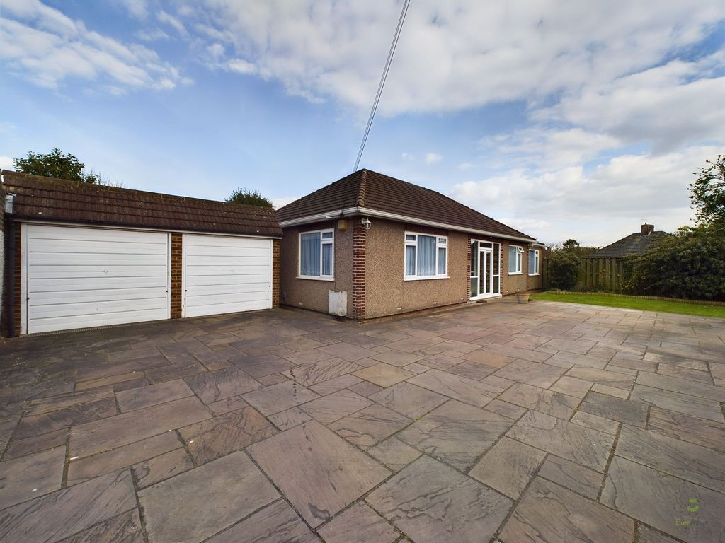 4 bed detached bungalow for sale in Oakhouse Road, Bexleyheath DA6 Zoopla