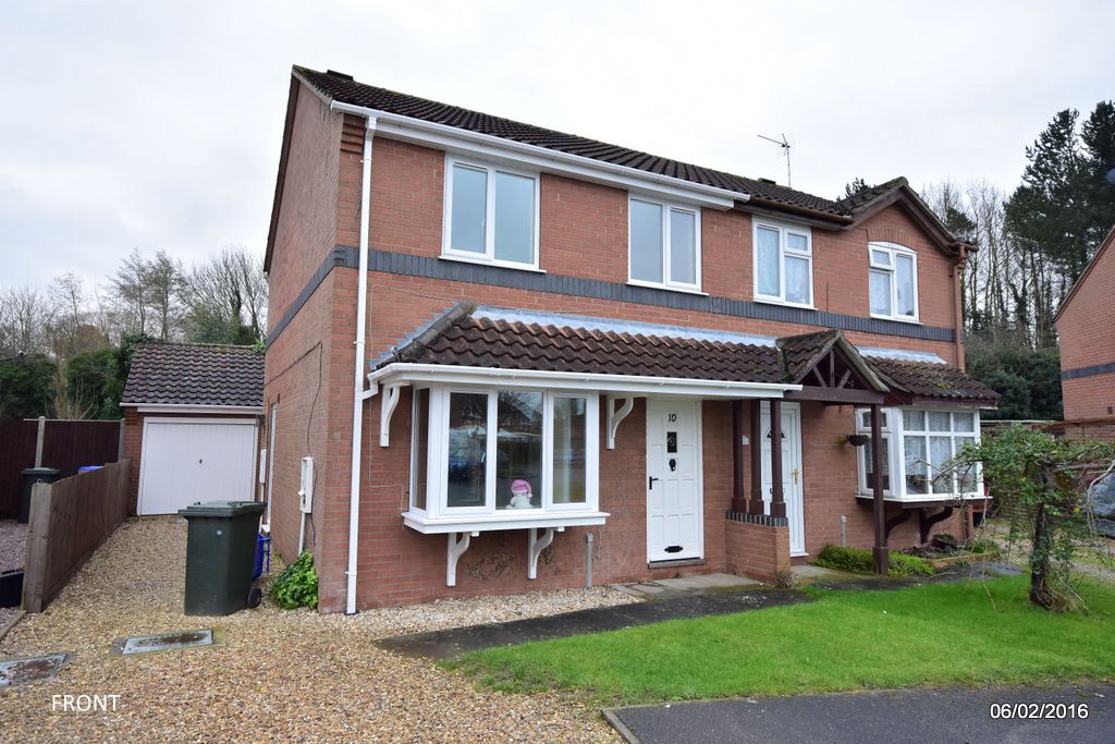 3 bed semidetached house to rent in Sinclair Close, Boston PE21, £795