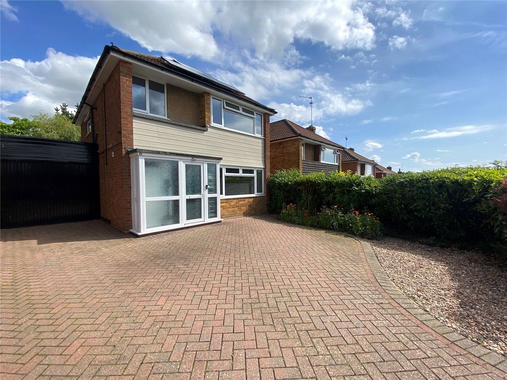 3 bed detached house for sale in The Slade, Daventry, Northamptonshire