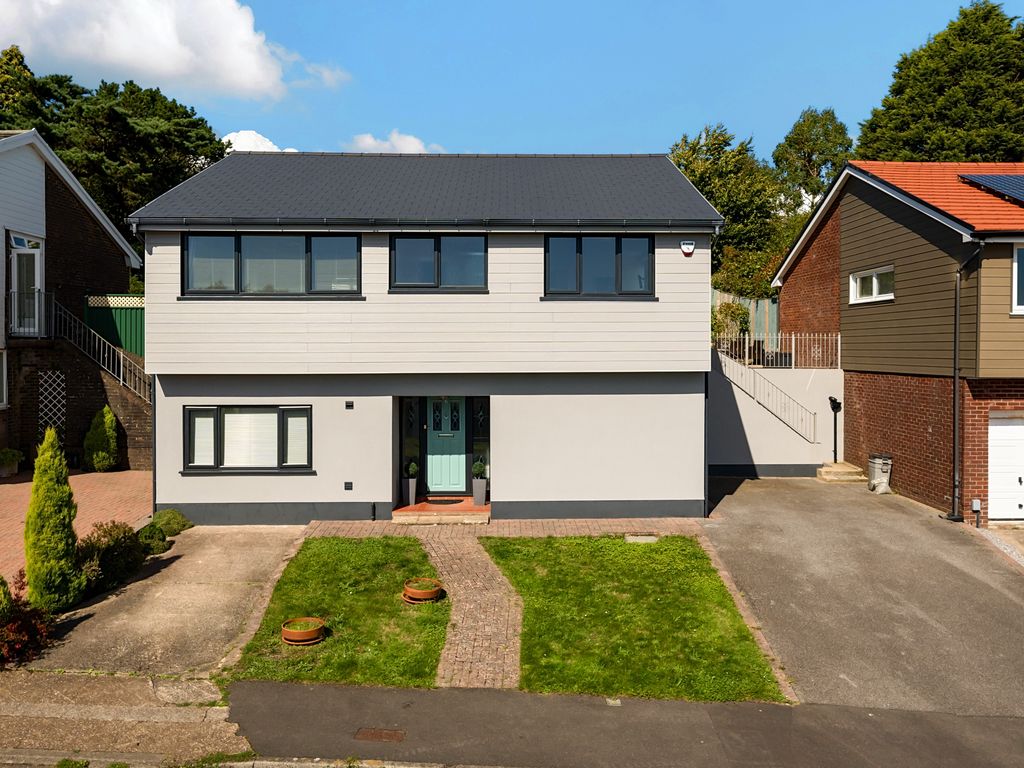 4 bed detached house for sale in Brynau Drive, Mayals, Swansea SA3, £