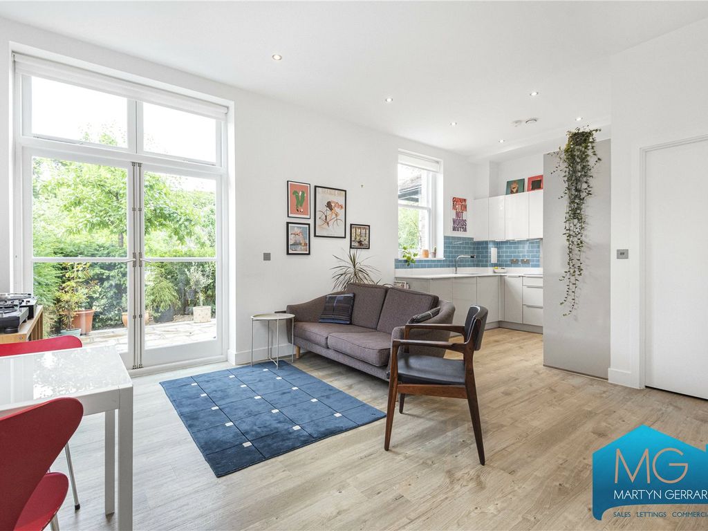 2 bed for sale in Woodside Avenue, Muswell Hill, London N10