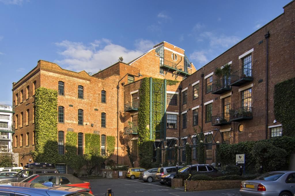 Limehouse Cut, 46 Morris Road, Poplar, London E14