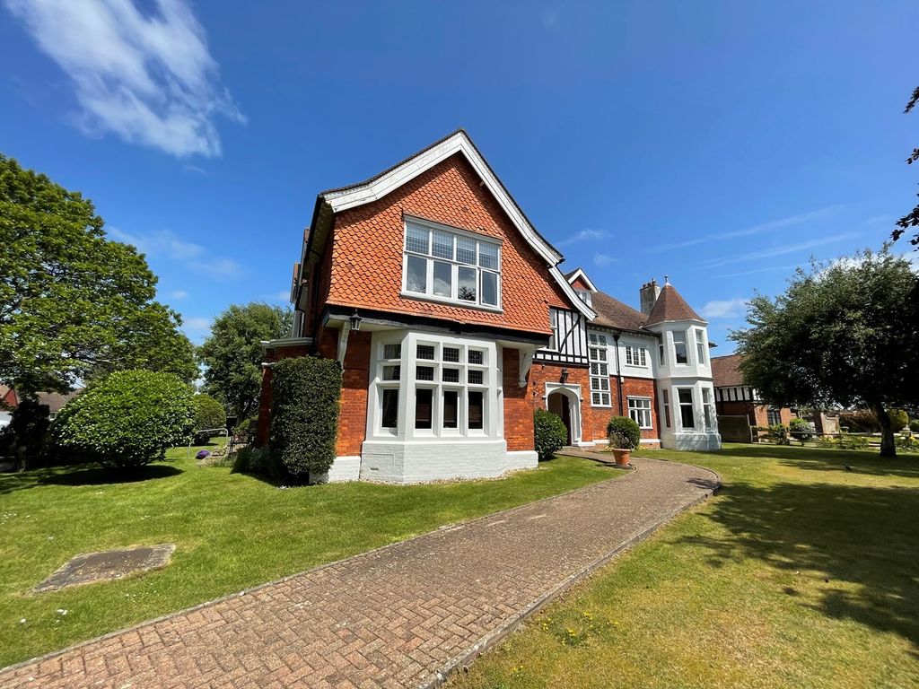 2 bed flat for sale in Collington Lane West, BexhillOnSea TN39, £