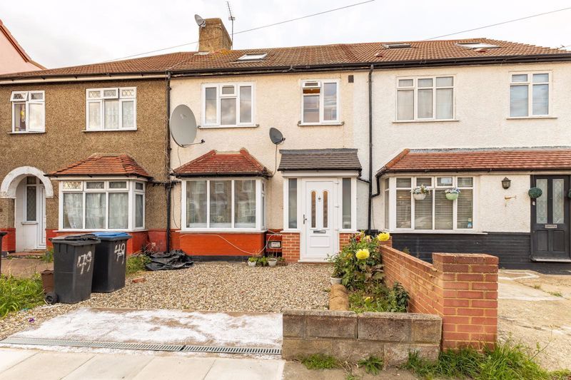 4 bed terraced house for sale in Oakhurst Road, Enfield EN3, £500,000