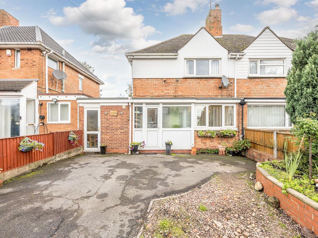 3 bed semidetached house for sale in Hill Top Road, Northfield