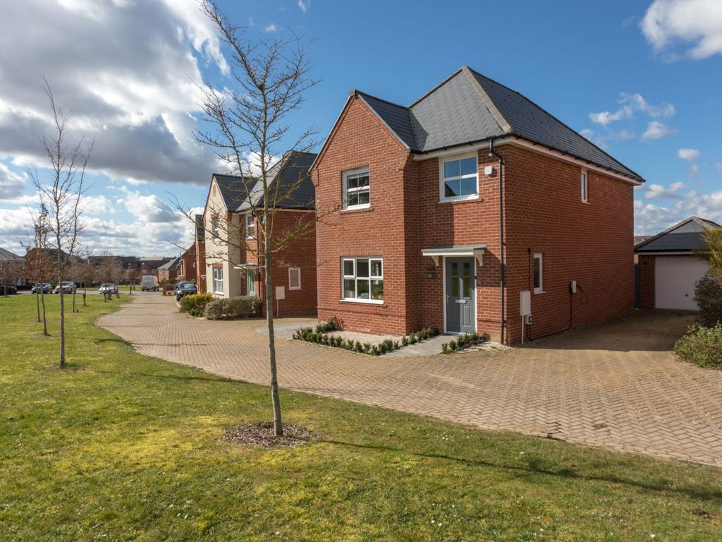 4 bed detached house for sale in Fleece Close, Andover SP11 Zoopla