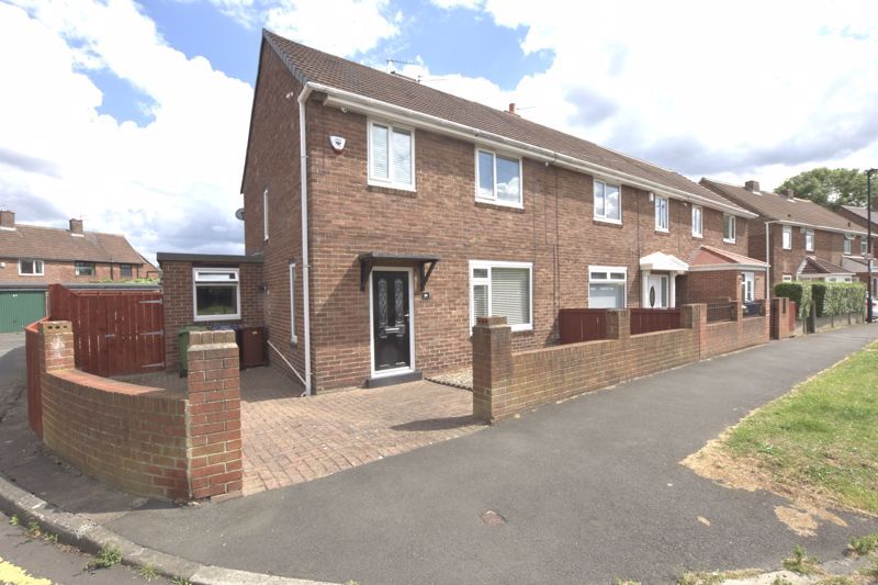 3 bed end terrace house for sale in Fairways Avenue, Benton, Newcastle