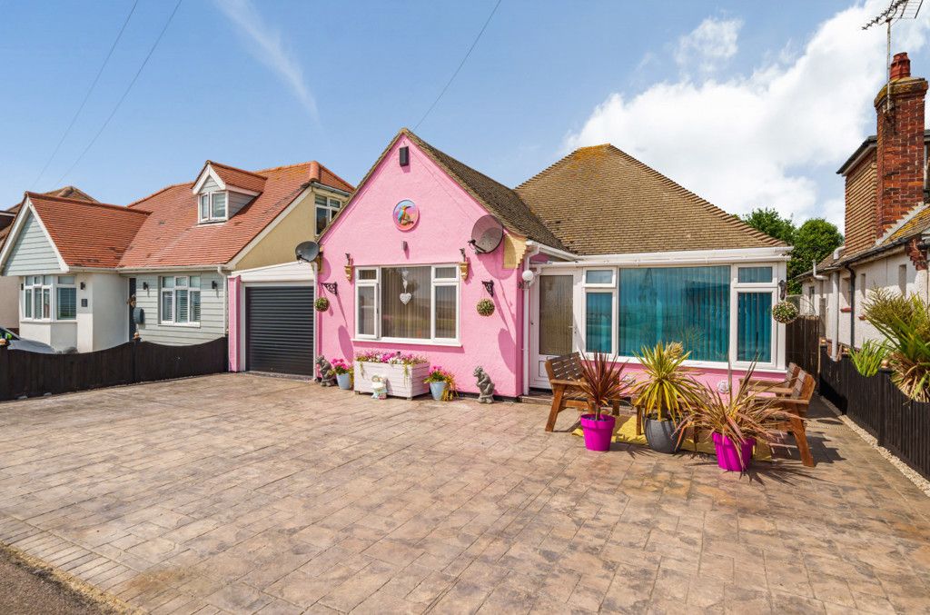 3 bed bungalow for sale in Kings Parade, HollandOnSea, ClactonOnSea