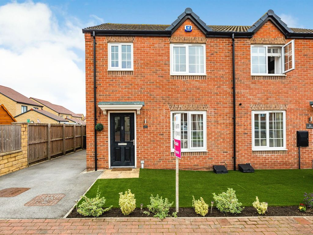 3 bed semidetached house for sale in Trueman Drive, Rawmarsh