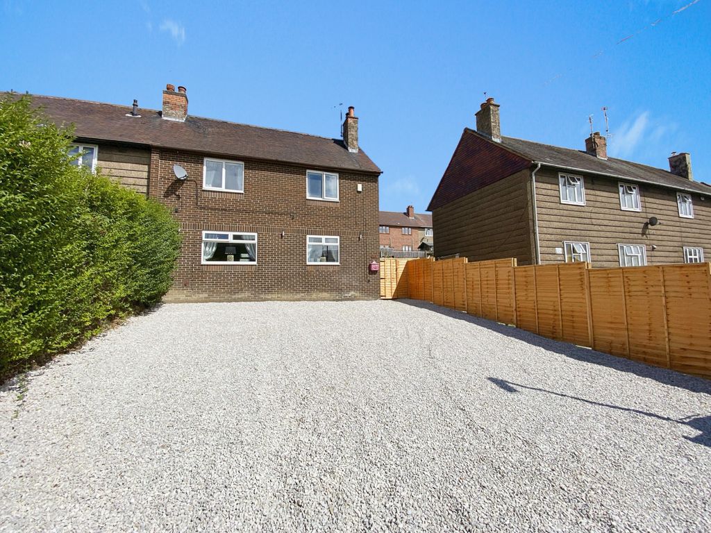 3 bed semidetached house for sale in Wellfield Close, Ridgeway
